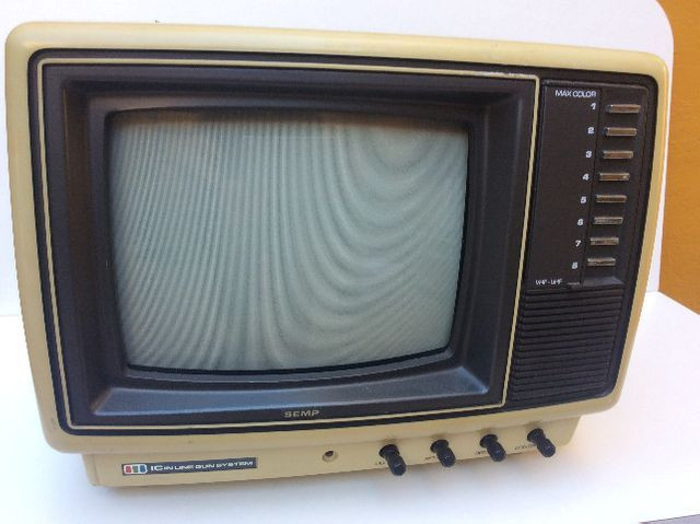 Tv antiga toshiba 10 polegadas - Foto 4