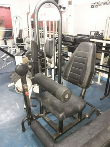 Equipamentos de ginástica e salões
