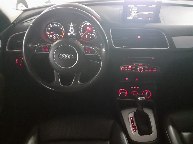 Audi Q3 Attraction 1.4 Tfsi 2016 S-Tronic - Foto 14