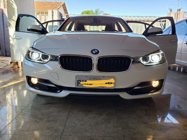 BMW 320I ACTIVE SPORT 15/15 BAIXO KMS