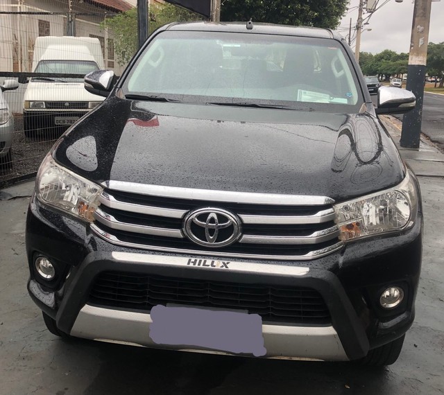 HILUX 2016 SRV PRETA COMPLETA DIESEL AUTOMATICA COURO