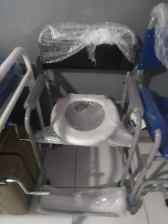 Locação é venda de cama e cadeiras de rodas  - Foto 5