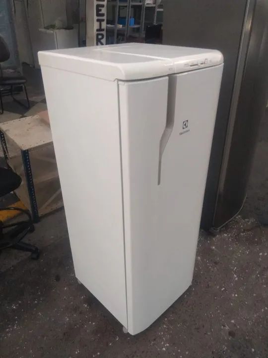 Geladeira Eletrolux 240 litros  - Foto 3