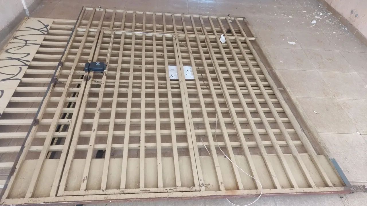 Vendo 2 grade ferro  - Foto 3