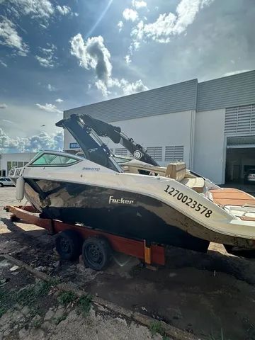 Lancha Focker 255 GTO Ano 2022 com motor de Centro Mercruiser 260HP Carreta de Enc - Foto 3