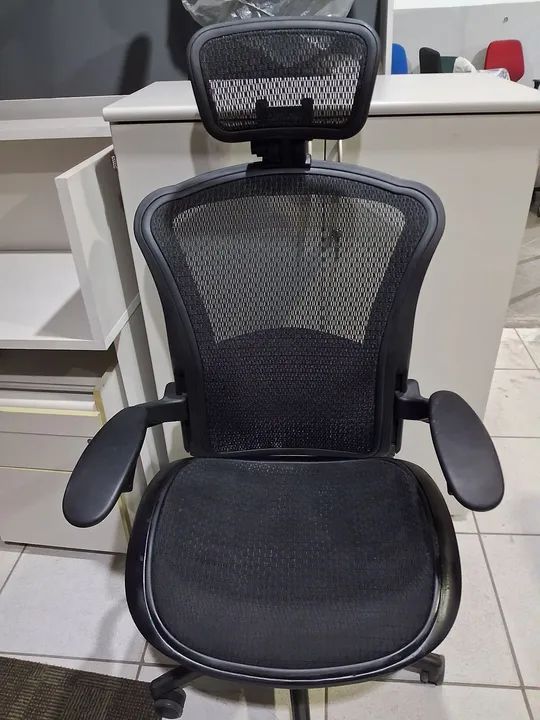 Cadeira Presidente Flextropic com Encosto de Malha