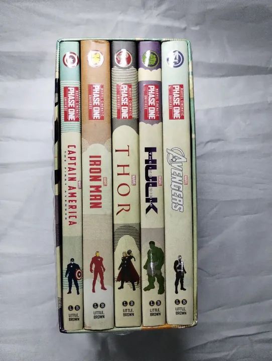 Box 5 livros primeira fase Marvel / Box com Guerra Civil e Guerras Secretas - Foto 2