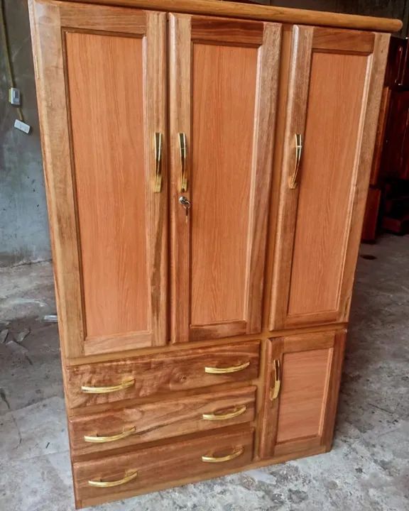 Guarda-Roupa de Madeira Maciça - Novo - Foto 2