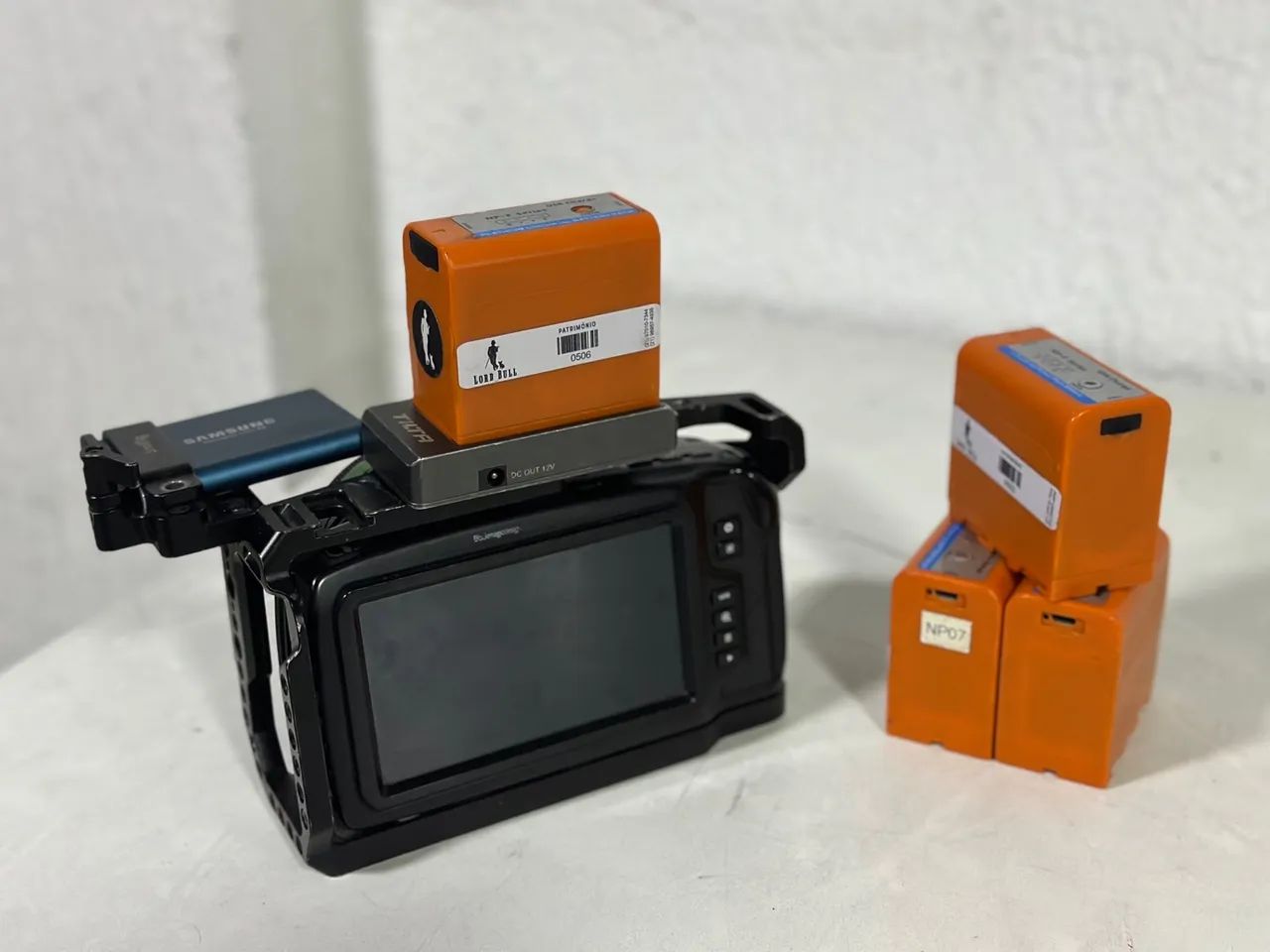 blackmagic 6k + 4 np + plate para np + ssd 500gb - Foto 2