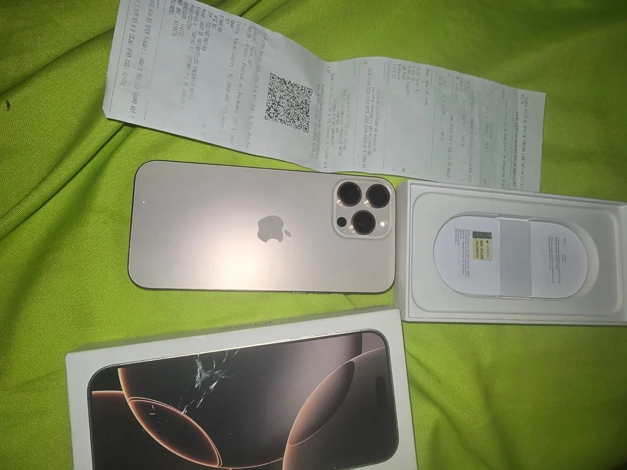Iphone 16 Pro Max em Titânio Deserto 256gb sem marca de uso tem caixa e possui nota fiscal - Foto 2