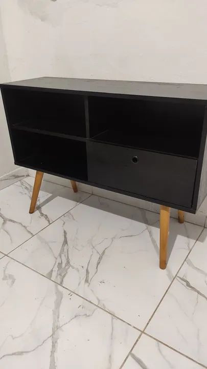 Rack de Sala, 2 meses de uso, paguei 450 , vendo por 160