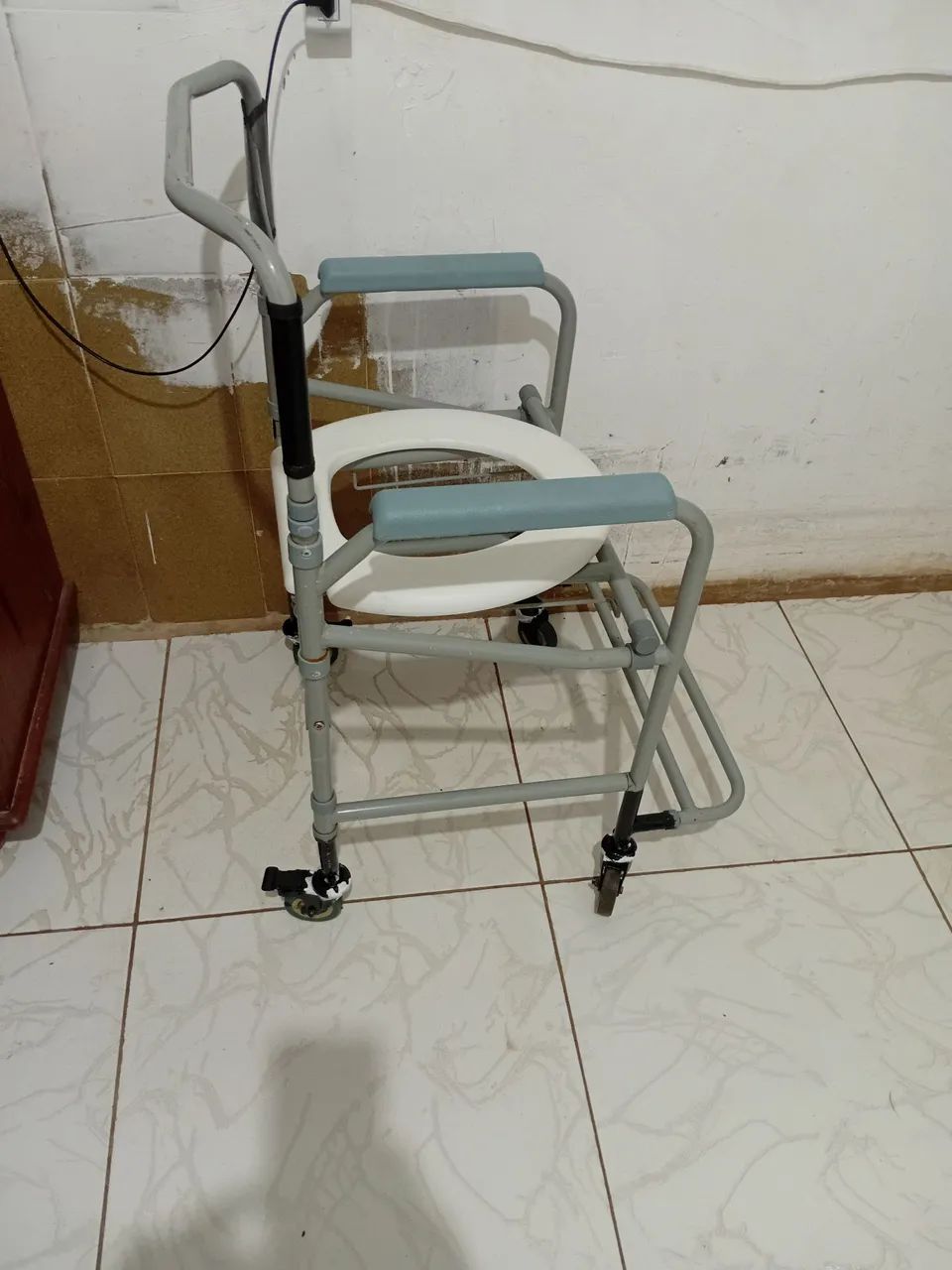 Cadeira de banho 64850236492930124