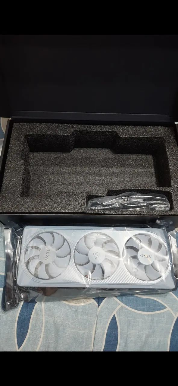 Rtx 4070 aero OC gigabyte  - Foto 5