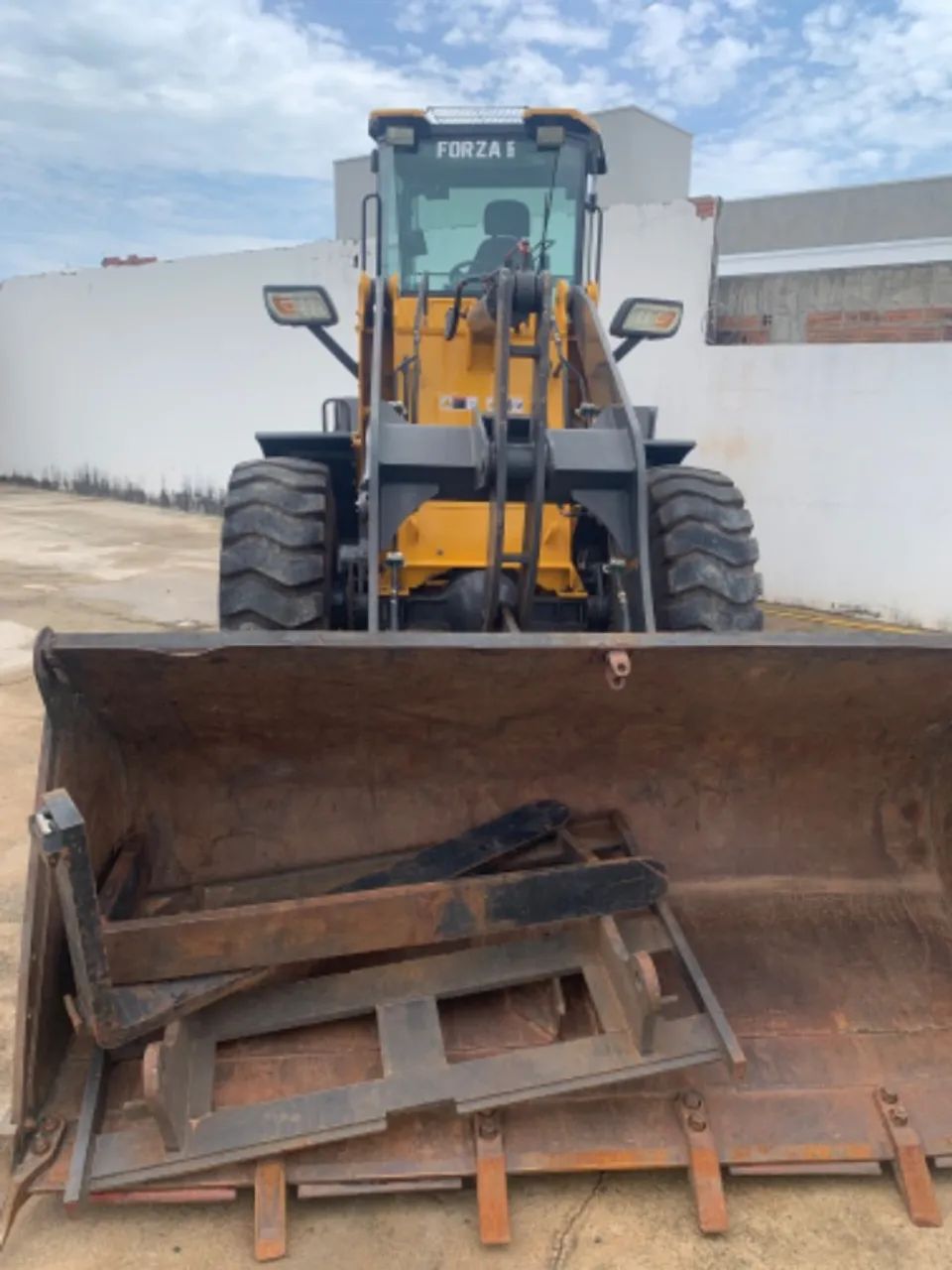 Vendo pá carregadeira - Foto 2