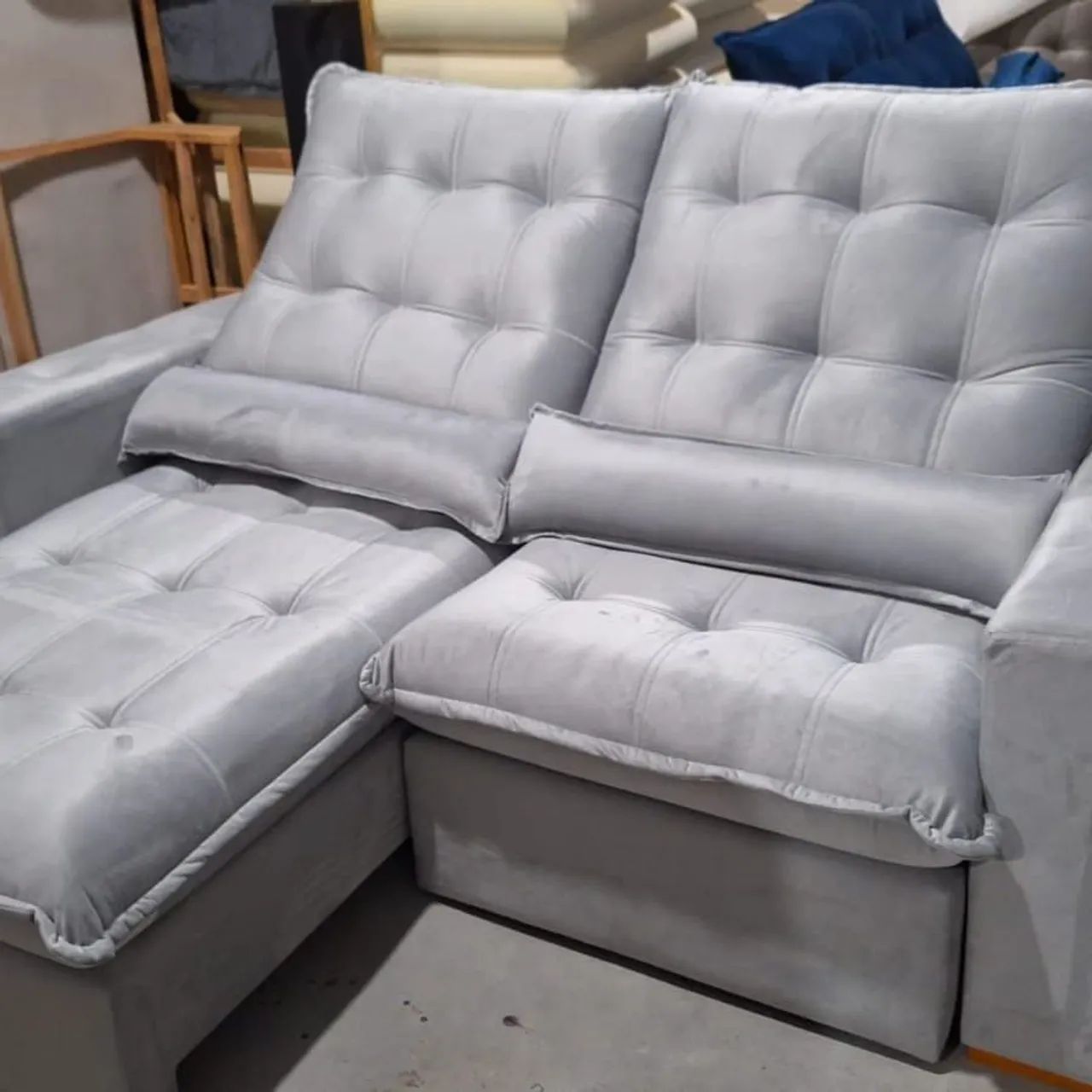 Sofá retrátil - Novo e Confortável!