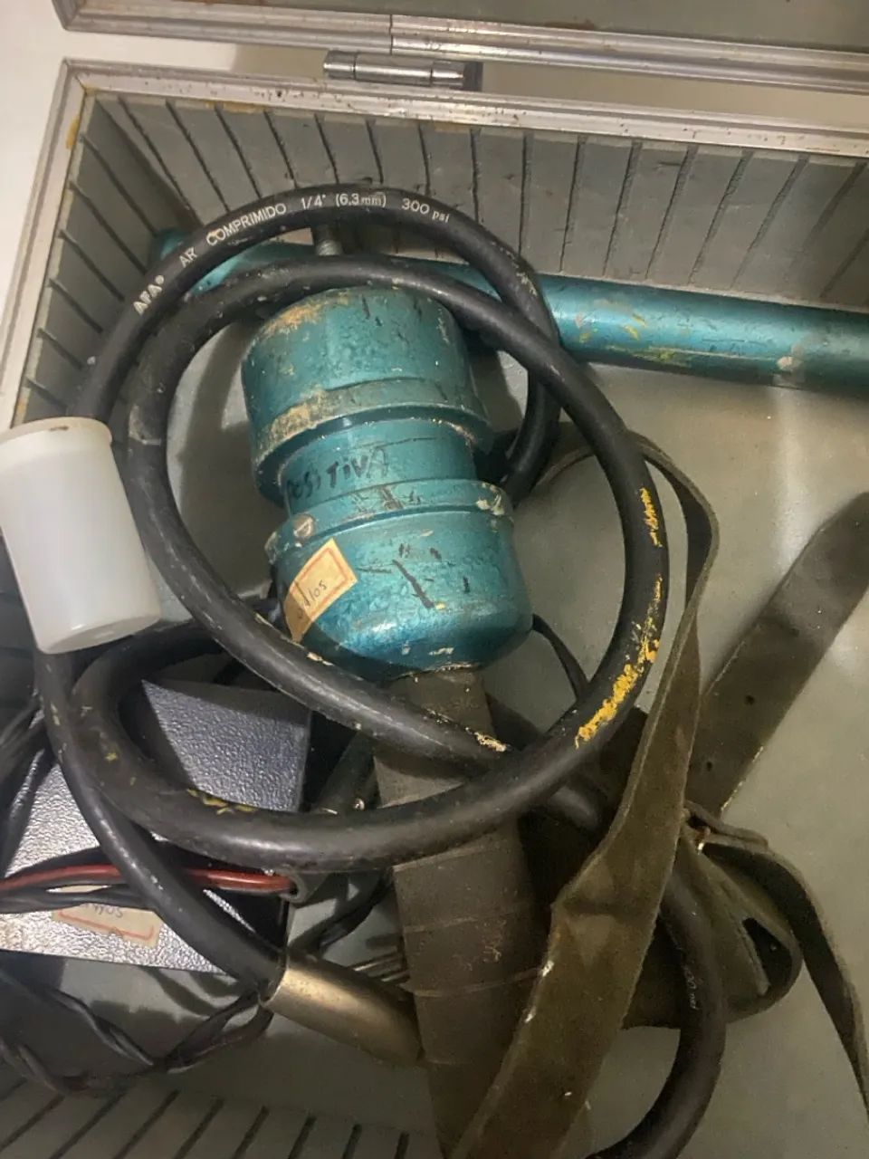 Detector de descontinuidade Holiday detector hd 18