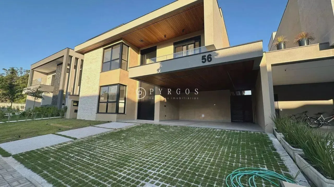 Sobrado para aluguel e venda tem 400 metros quadrados com 4 quartos