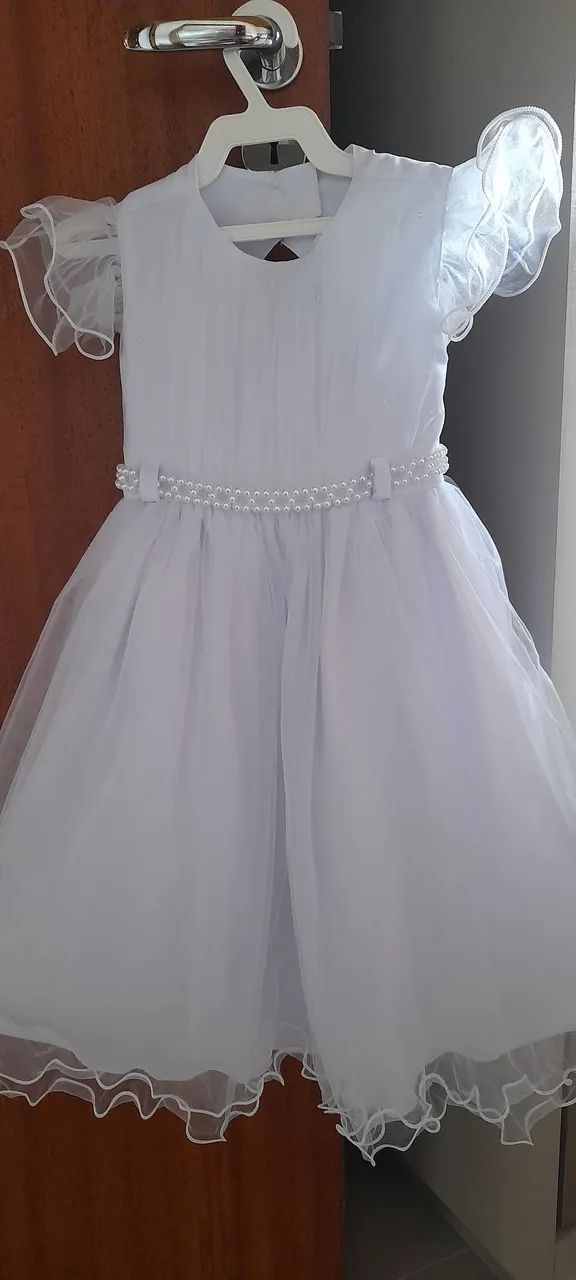 Vestido infantil branco impecável 