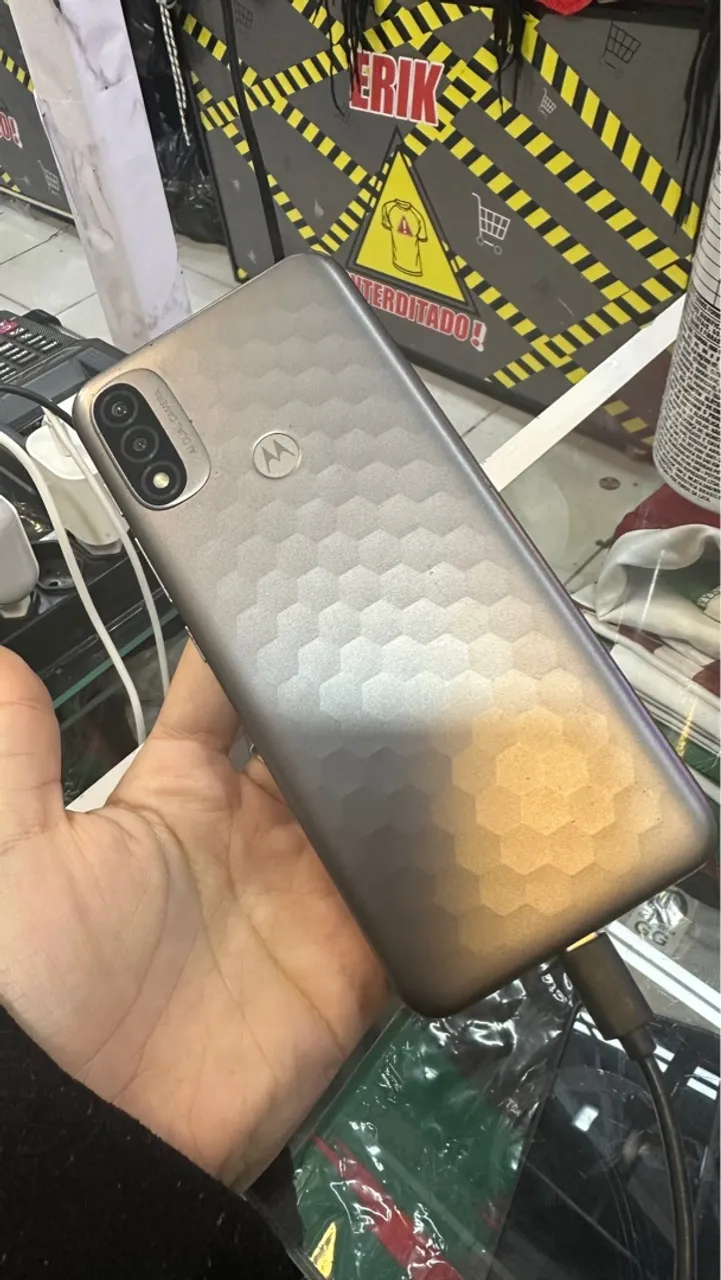 MOTO E20