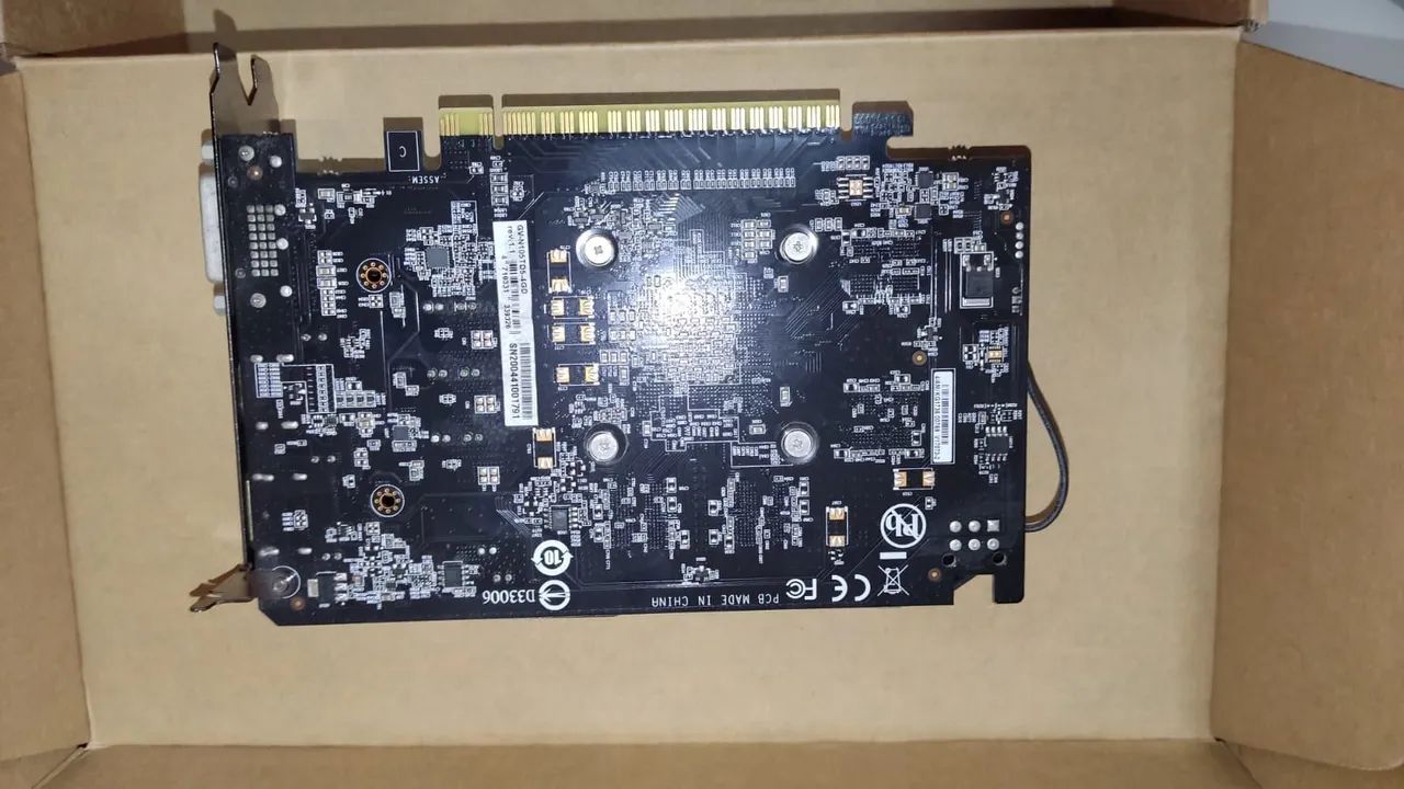 Placa de Vídeo Gigabyte GeForce GTX 1050Ti D5 4GB 128Bit GDDR5 GV-N105TD5-4GD - Foto 2