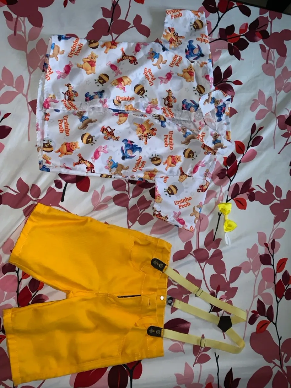Conjunto Ursinho Pooh - Shorts e Camisa