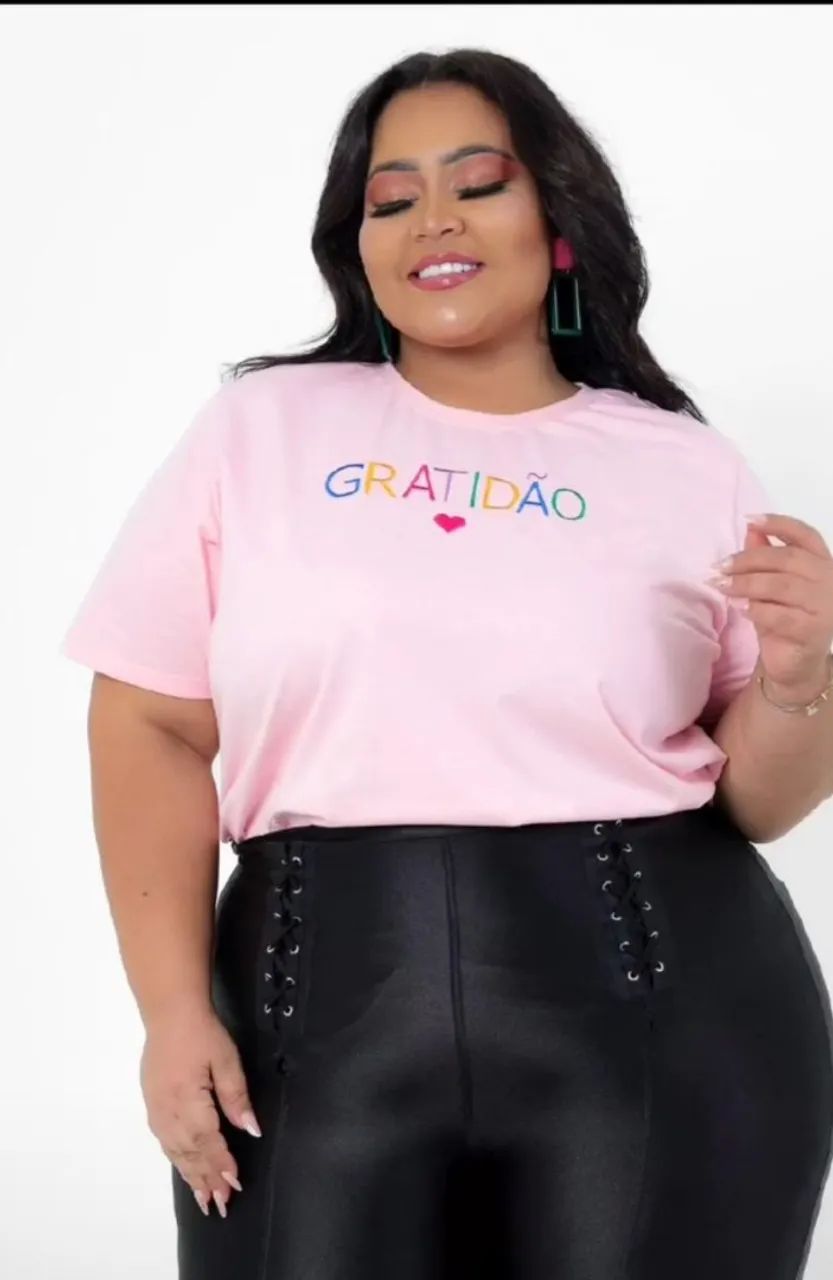 Camiseta Feminina Gratidão - Tamanho G3 ( última peça disponível)