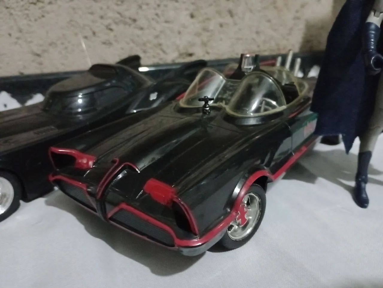 Vendo miniaturas e boneco do Batman  - Foto 2