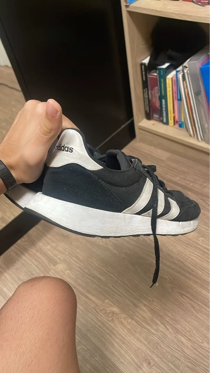 Adidas Retrorun - Preto e Branco