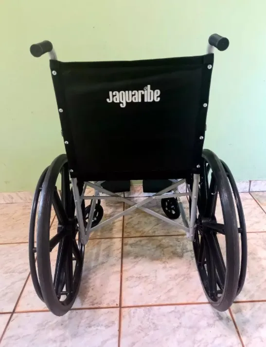 Cadeira de rodas de passeio jaguaribe 1009 - até 90kg e 40cm assento
