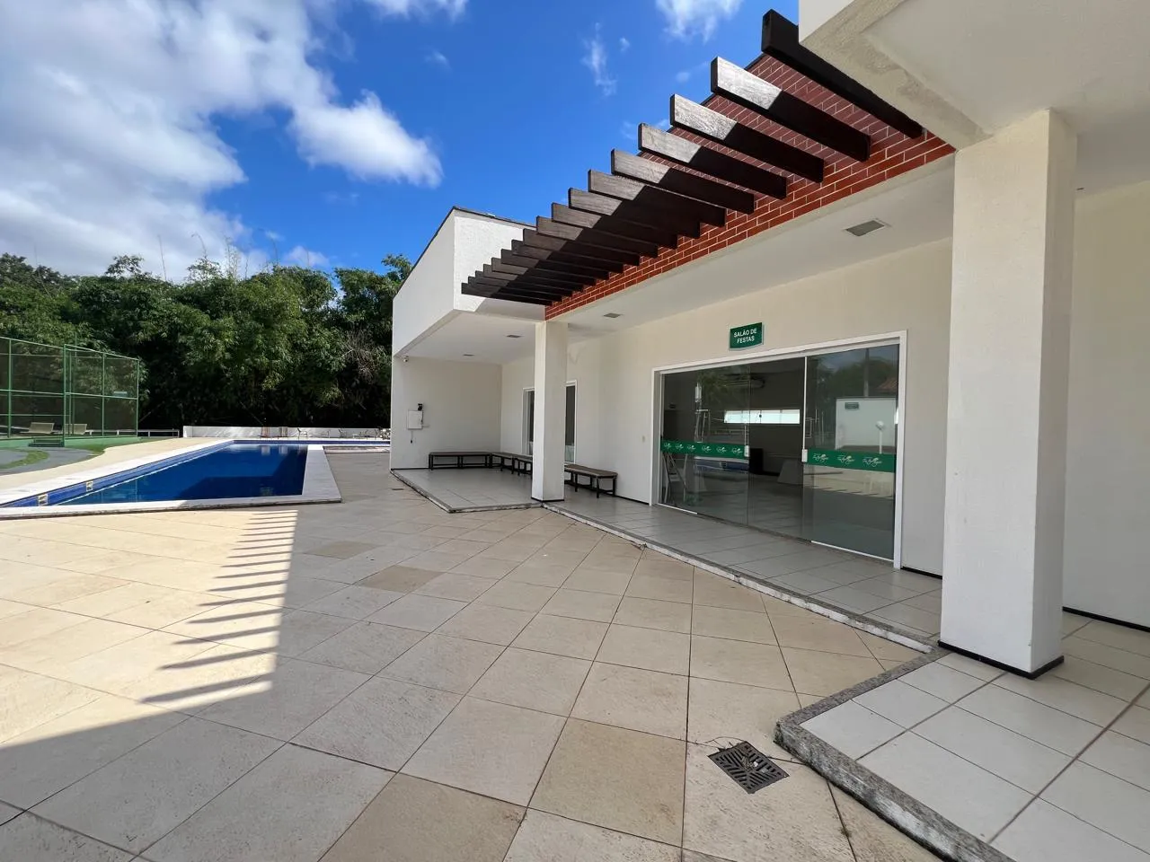 (JA211)Linda casa para locação no Cond. Interlagos 4 suítes e área de lazer privativa