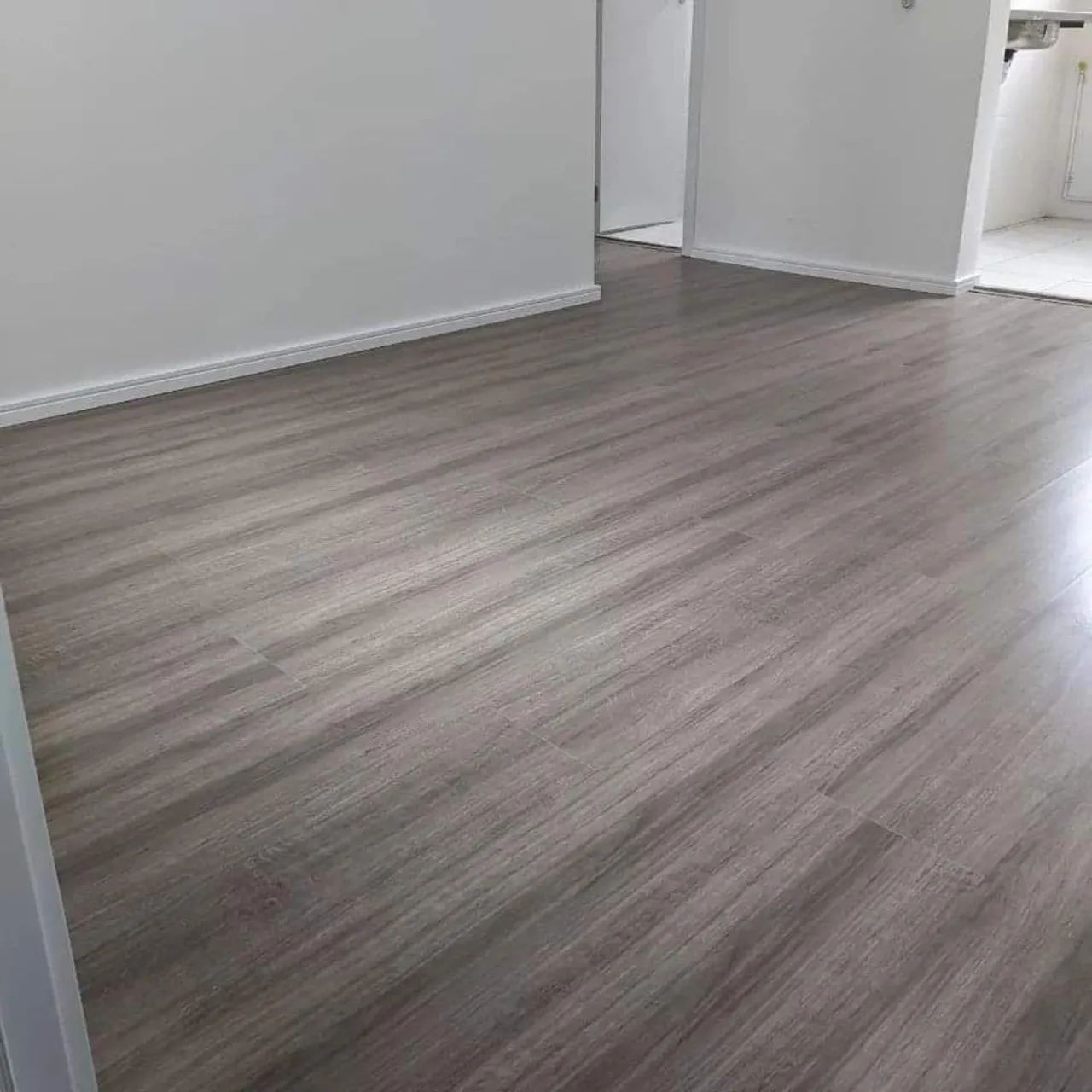 Instalador de pisos vinilicos e laminados 