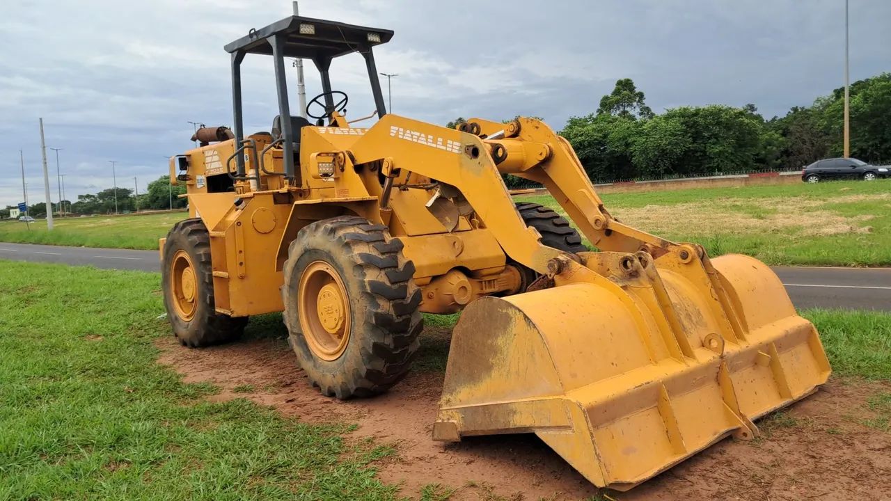 Pá Carregadeira Fiatallis FR12B - Foto 5