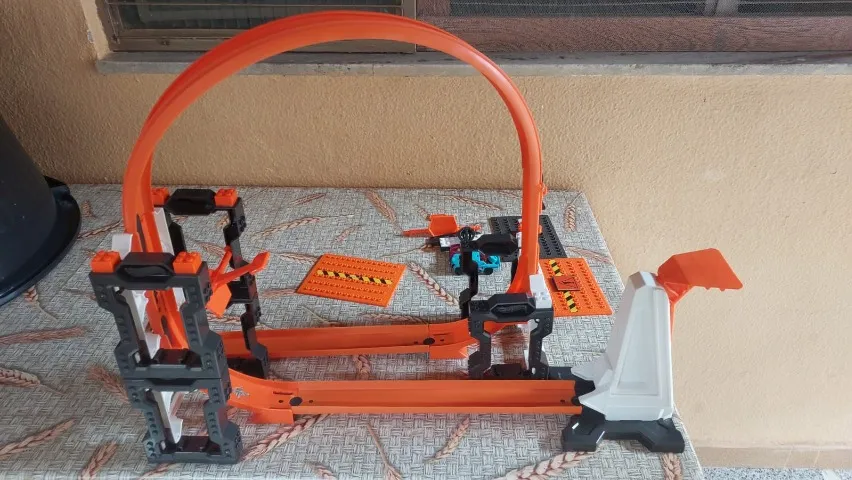 Pista HotWheels Track Builder