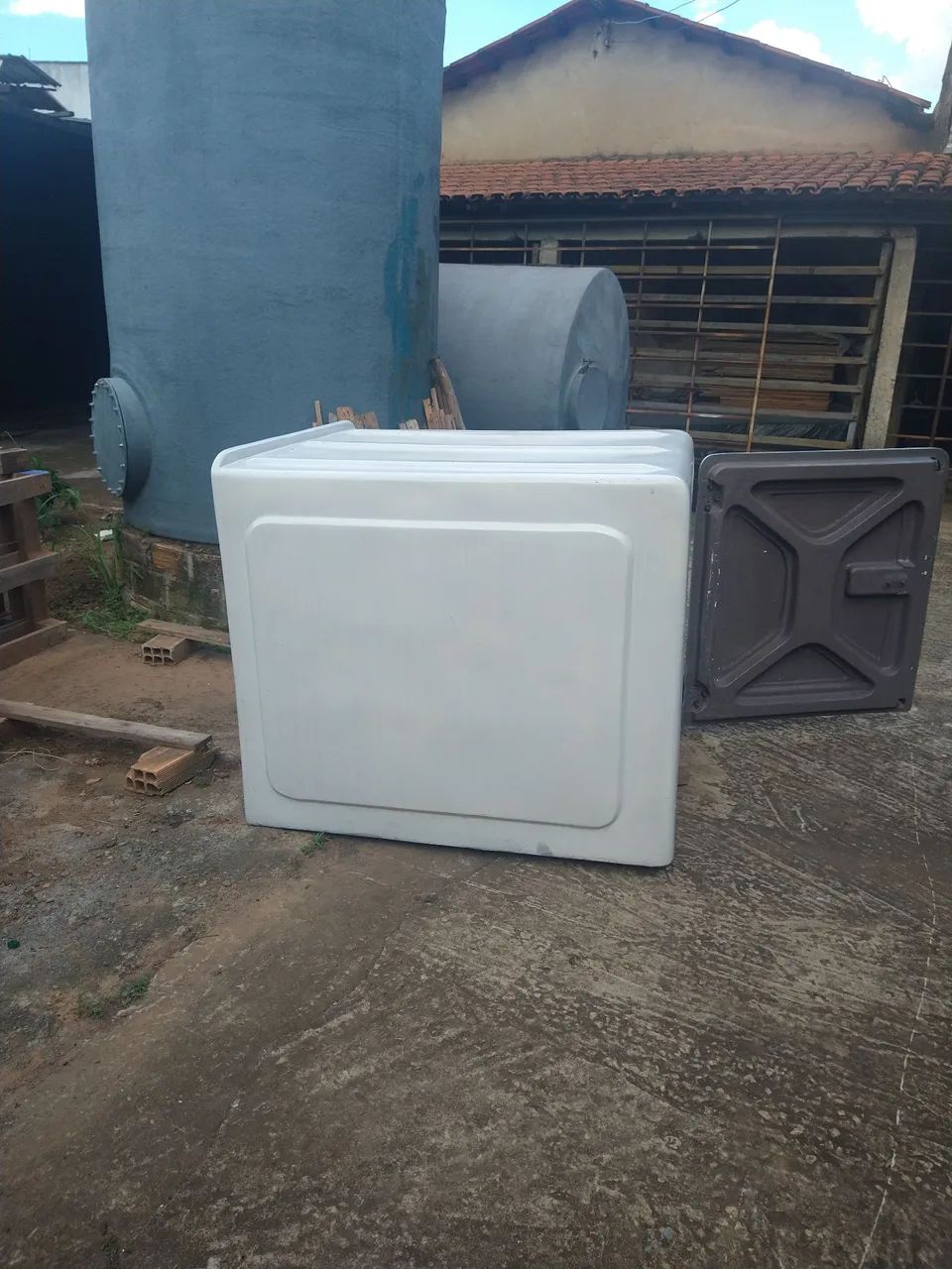 Bau de de Fibra de para carretinha  - Foto 3