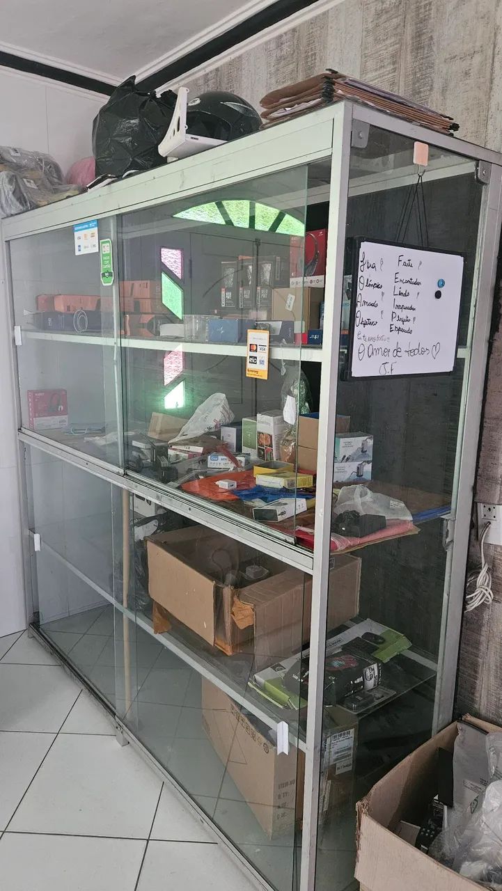 Vitrine de vidro 2,00m x 2,00m  - Foto 2