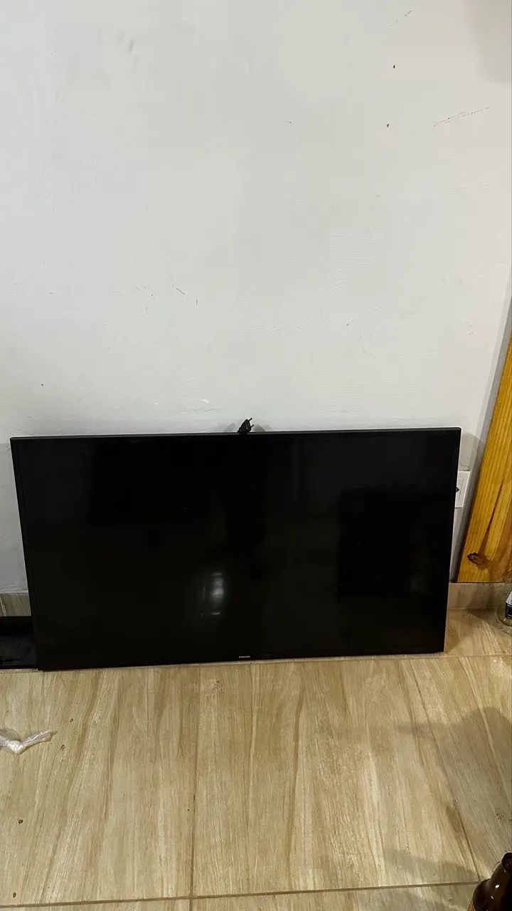 TV SAMSUNG 50 polegadas - Detalhe simples na tela 