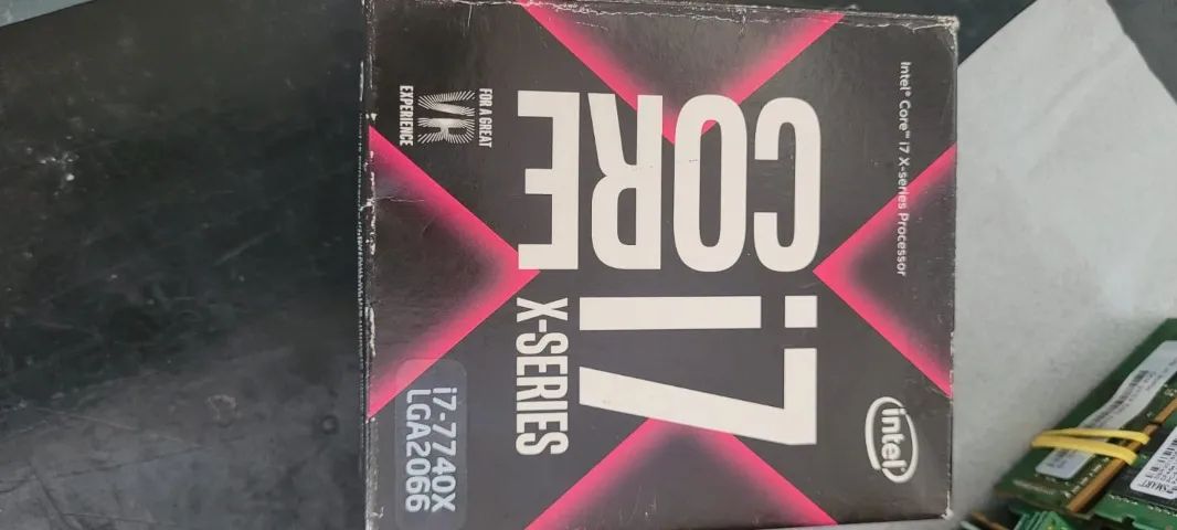 PROCESSADOR CORE i7 7740X NOVO