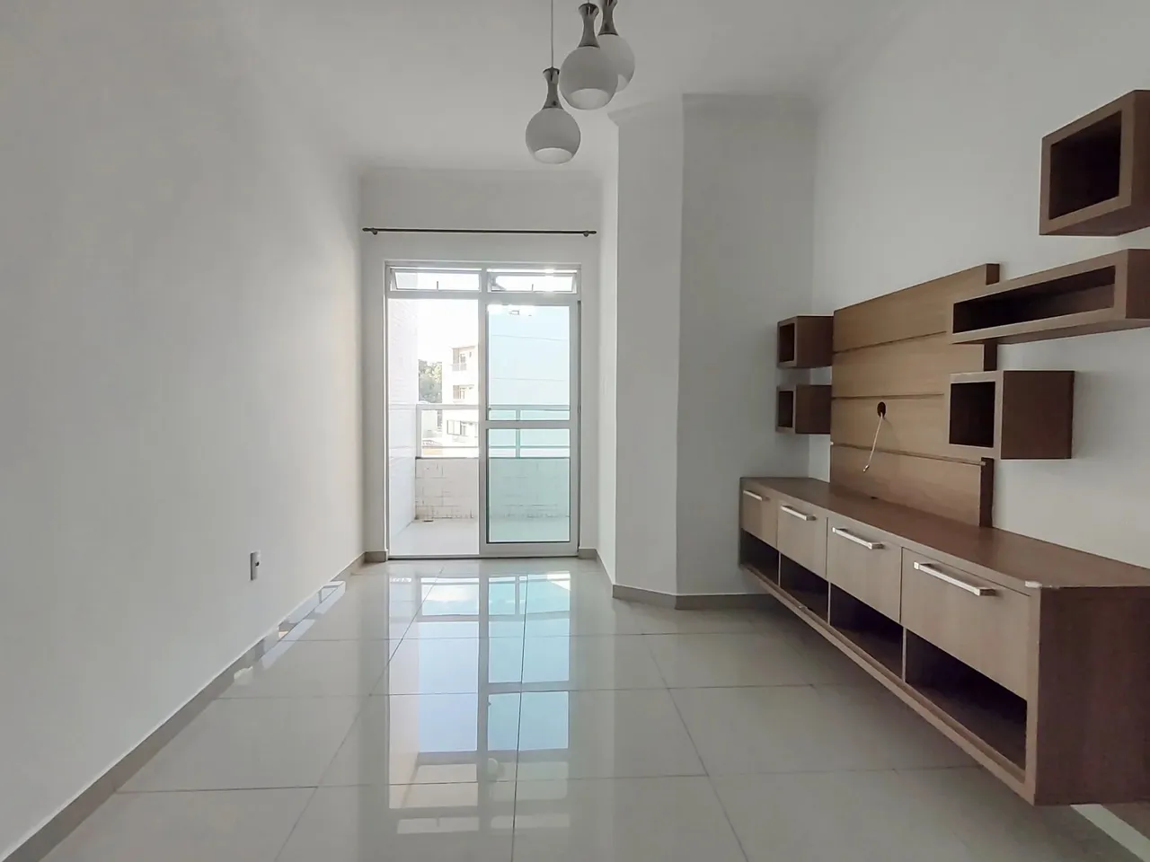 2 quartos todo com armários e suíte para locação