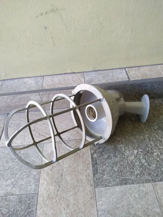 Luminária wetzel industrial 300w...sem bulbo