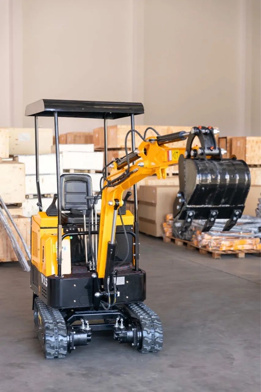 Mini Escavadeira Amarela V15