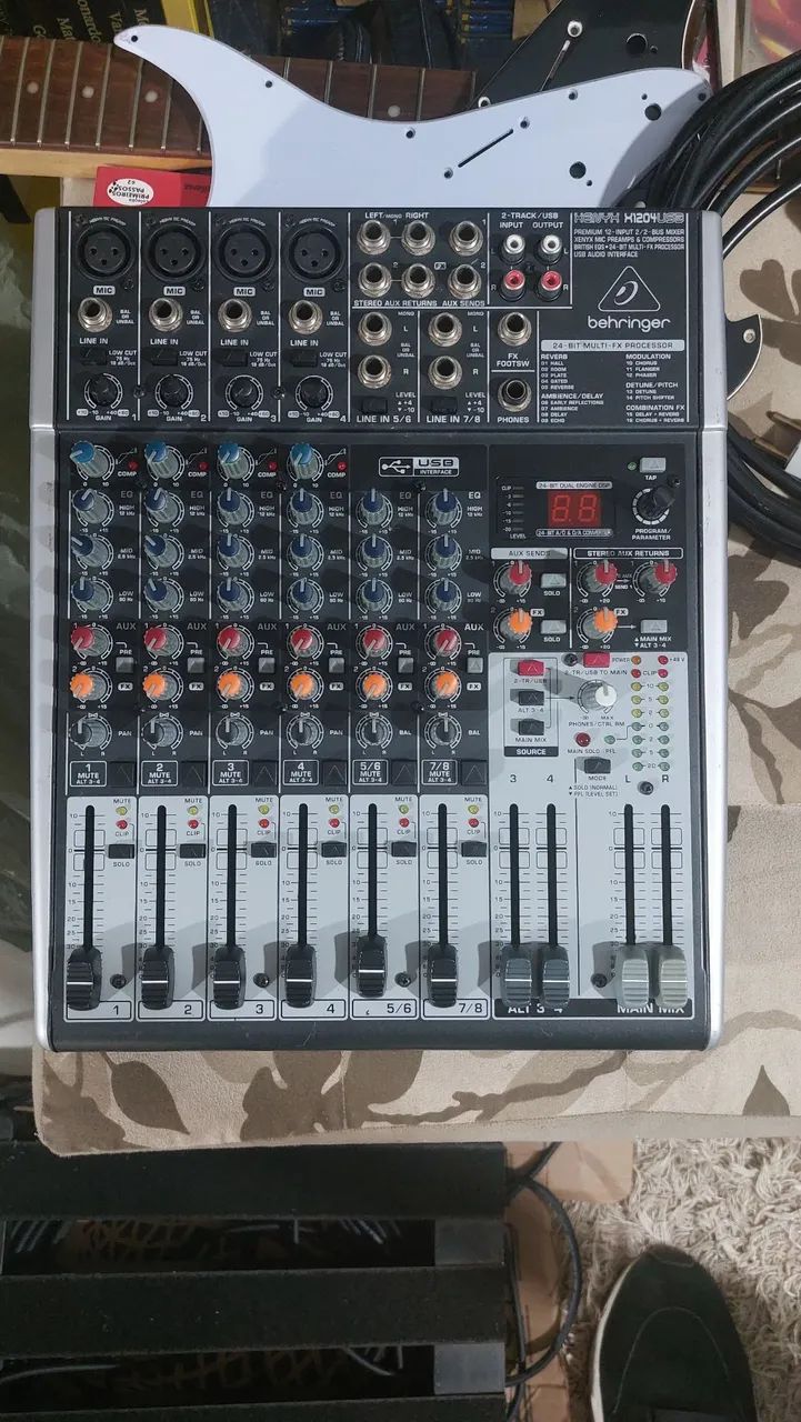 Behringer Sound Mixer64352263736705120