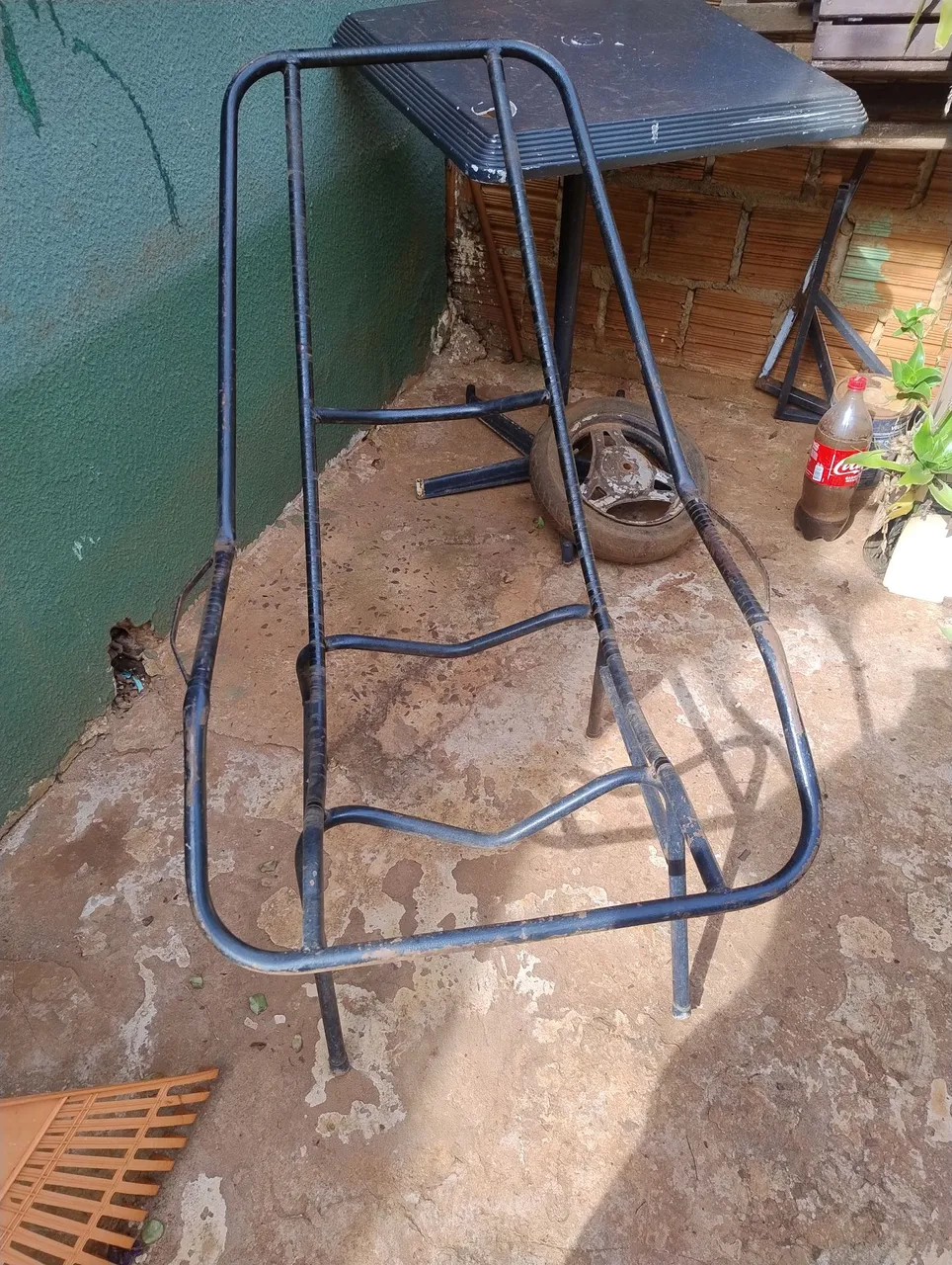 Estrutura de cadeira de metal