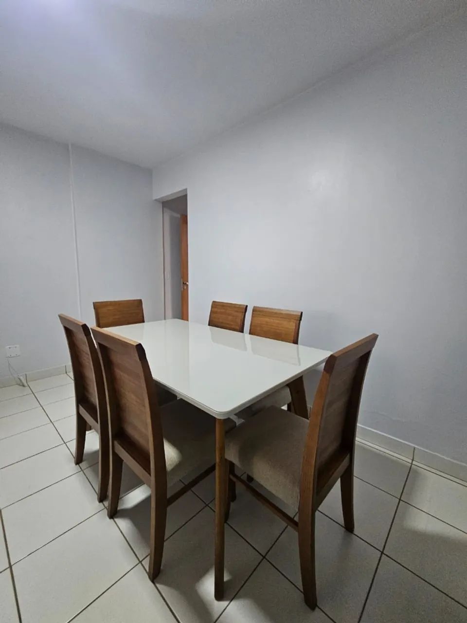Mesa de Jantar com 6 Cadeiras - Design Moderno - Foto 4
