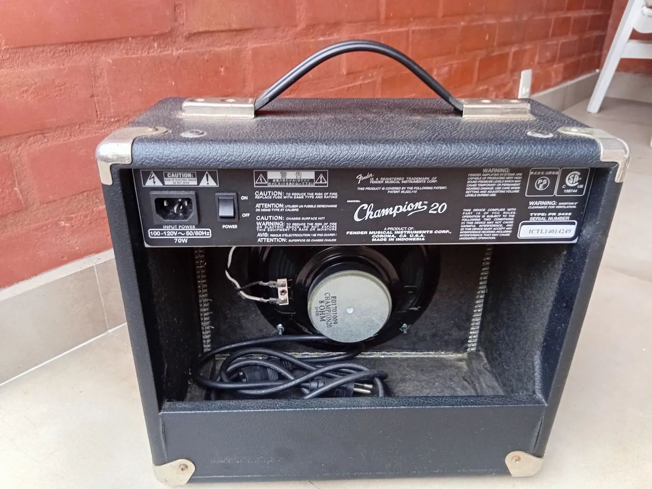 Amplificador Fender Champion 2064522258091777122