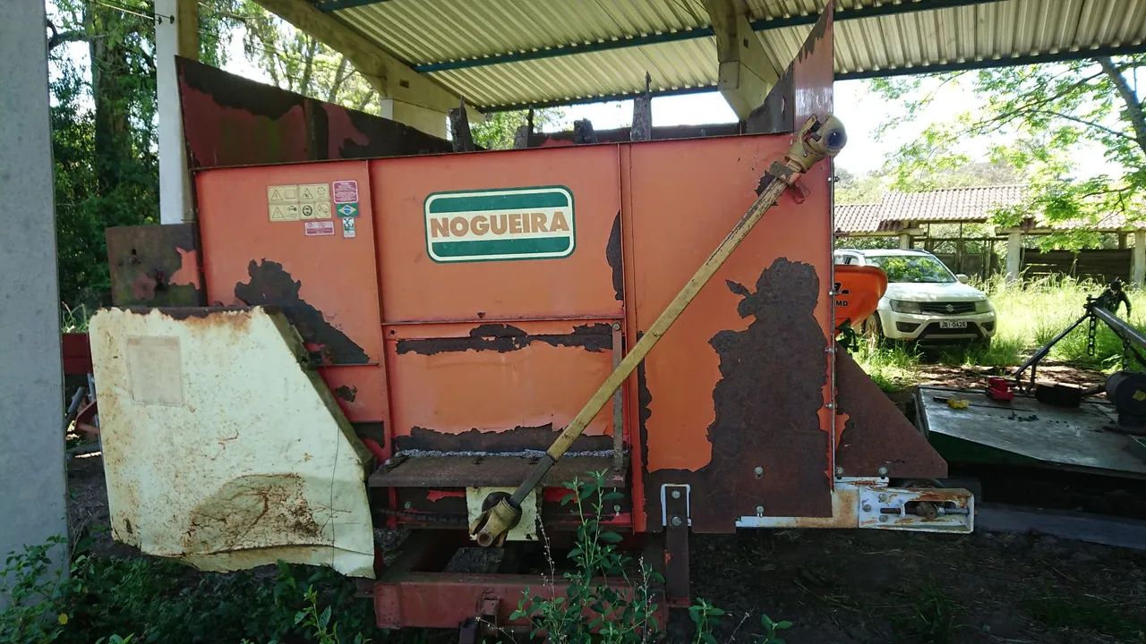 Vagão Forrageiro Nogueira VFN 8000