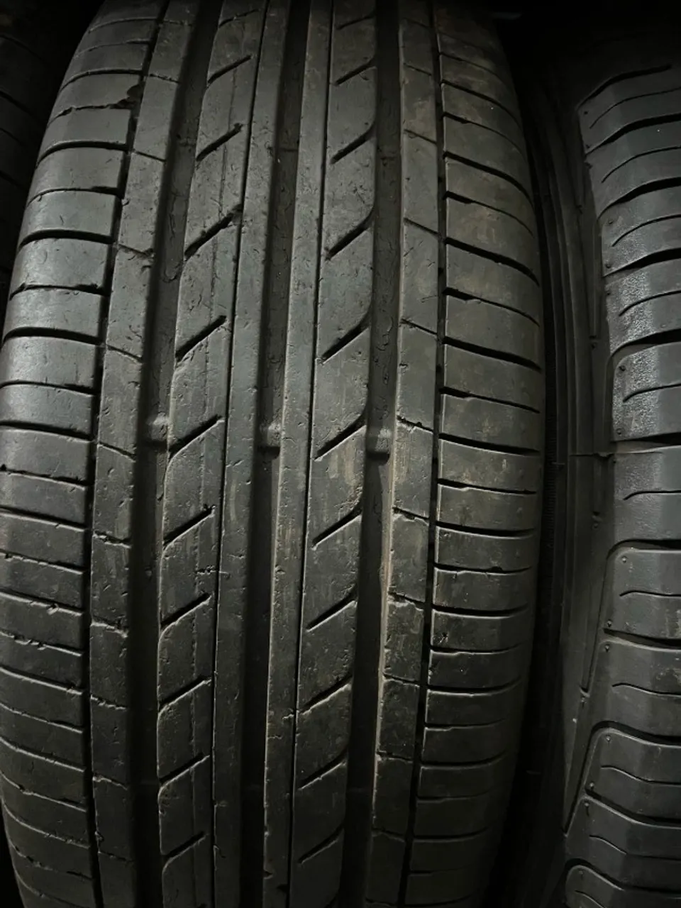 Pneu 195/65/15 Bridgestone 87% vida