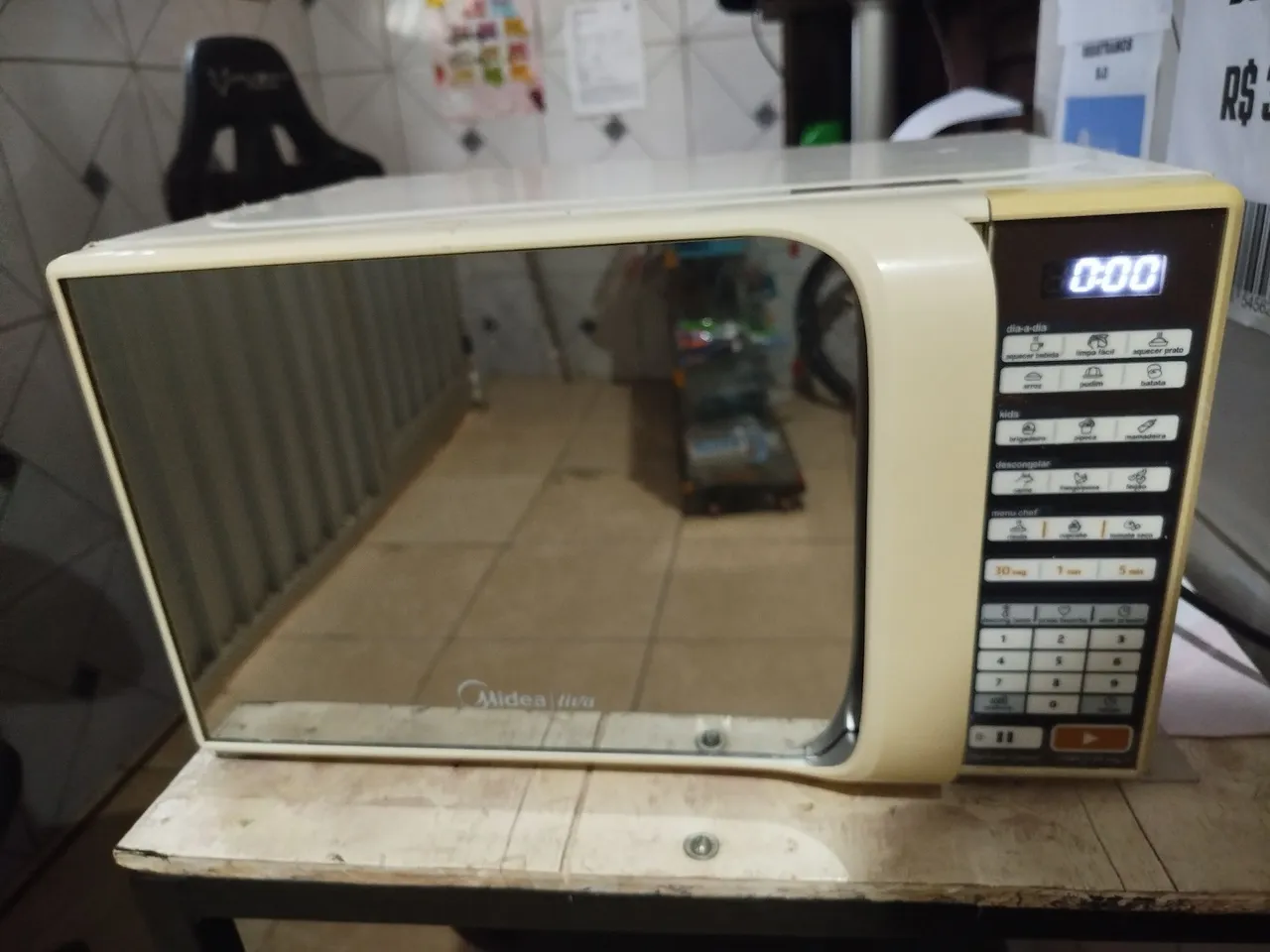Micro-ondas Midea 20 Litros - Semi-novo