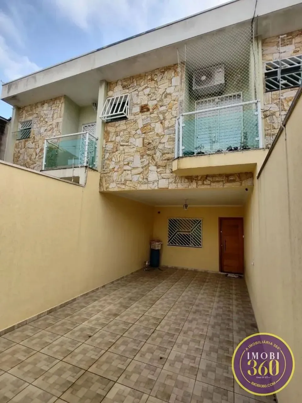 Sobrado à Venda em Vila Carrão, São Paulo - SP