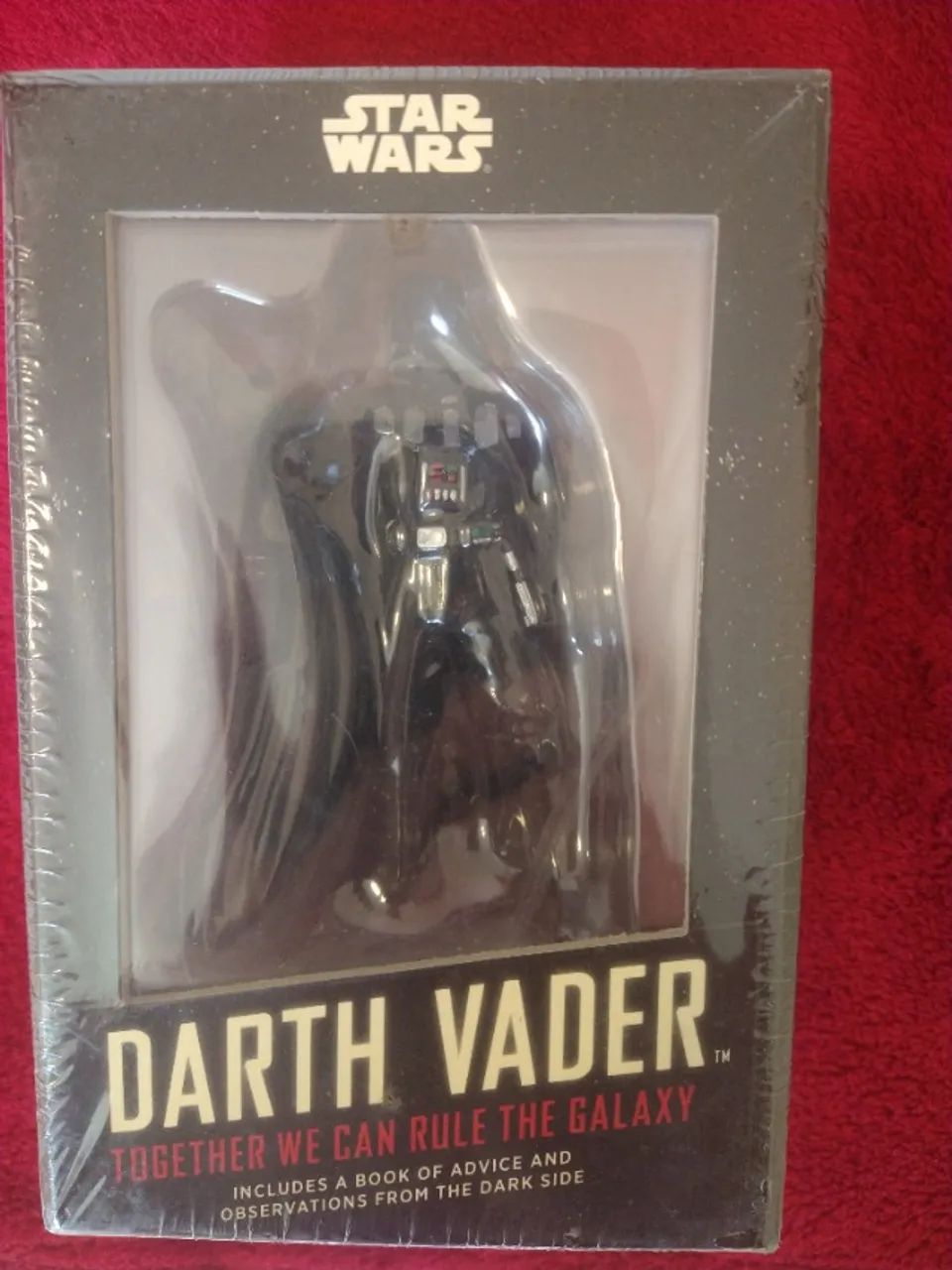 Darth Vader + livro do Lado Negro da Força LACRADOS
