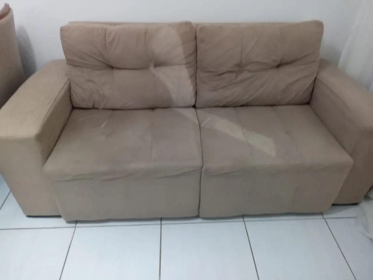 Sofá confortável e aconchegante
